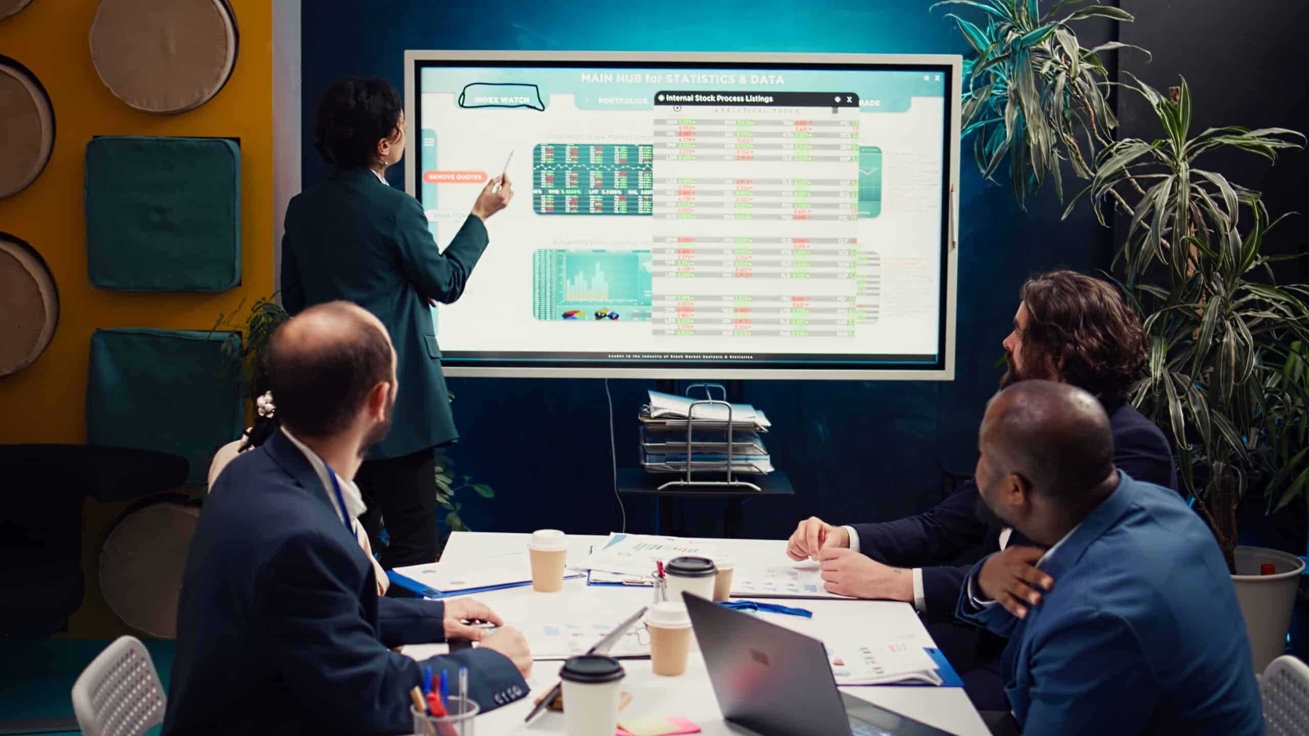 Managed IT services monitoring and support center